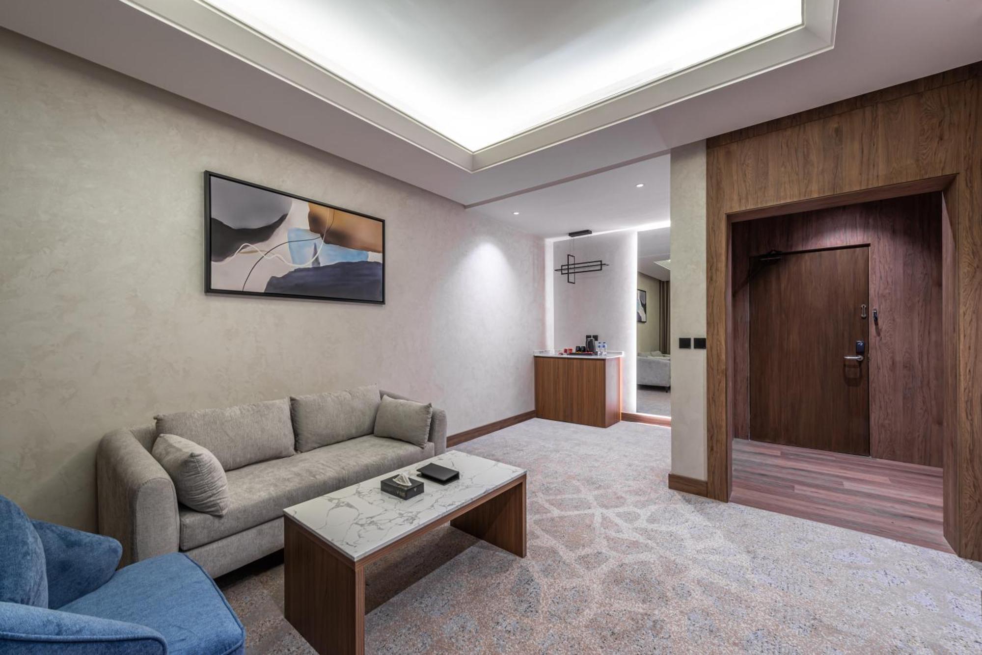 Voyage Hotel & Suites ริยาดห์ ภายนอก รูปภาพ