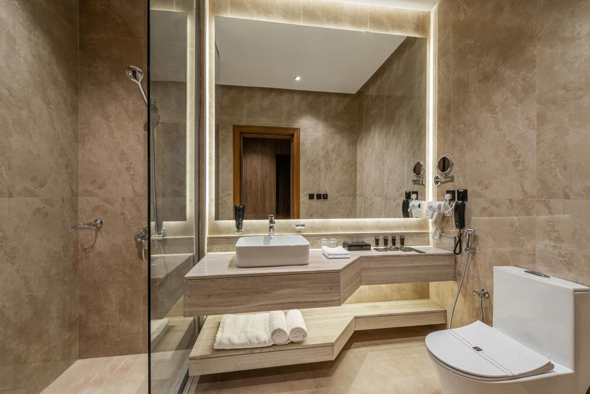 Voyage Hotel & Suites ริยาดห์ ภายนอก รูปภาพ